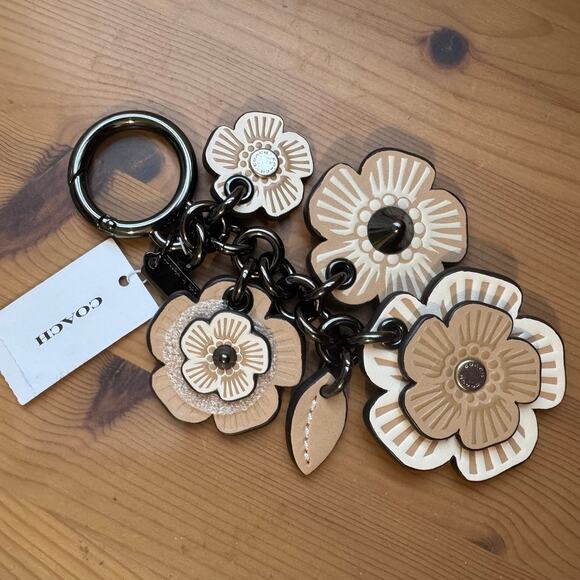 🌸Coach Tea Rose Mix Bag Charm - Picture 2 of 7